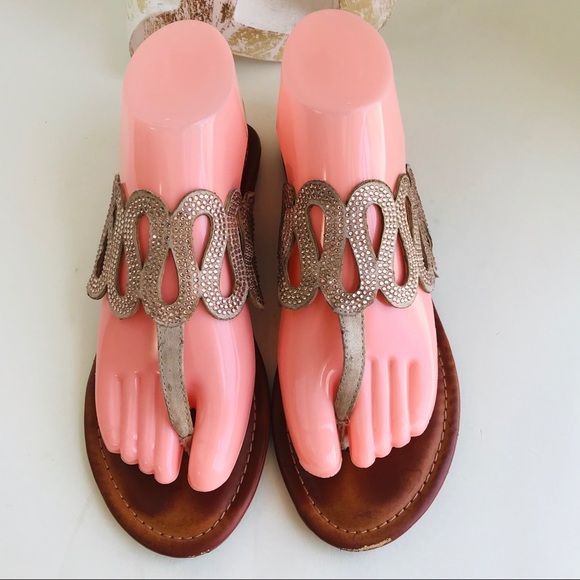 Jessica Simpson Thong Flat Sandals with crystals - Picture 2 of 8